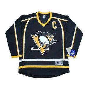 NWT Pittsburgh Penguins Sidney Crosby Sz Medium Mens Black NHL Licensed Jersey